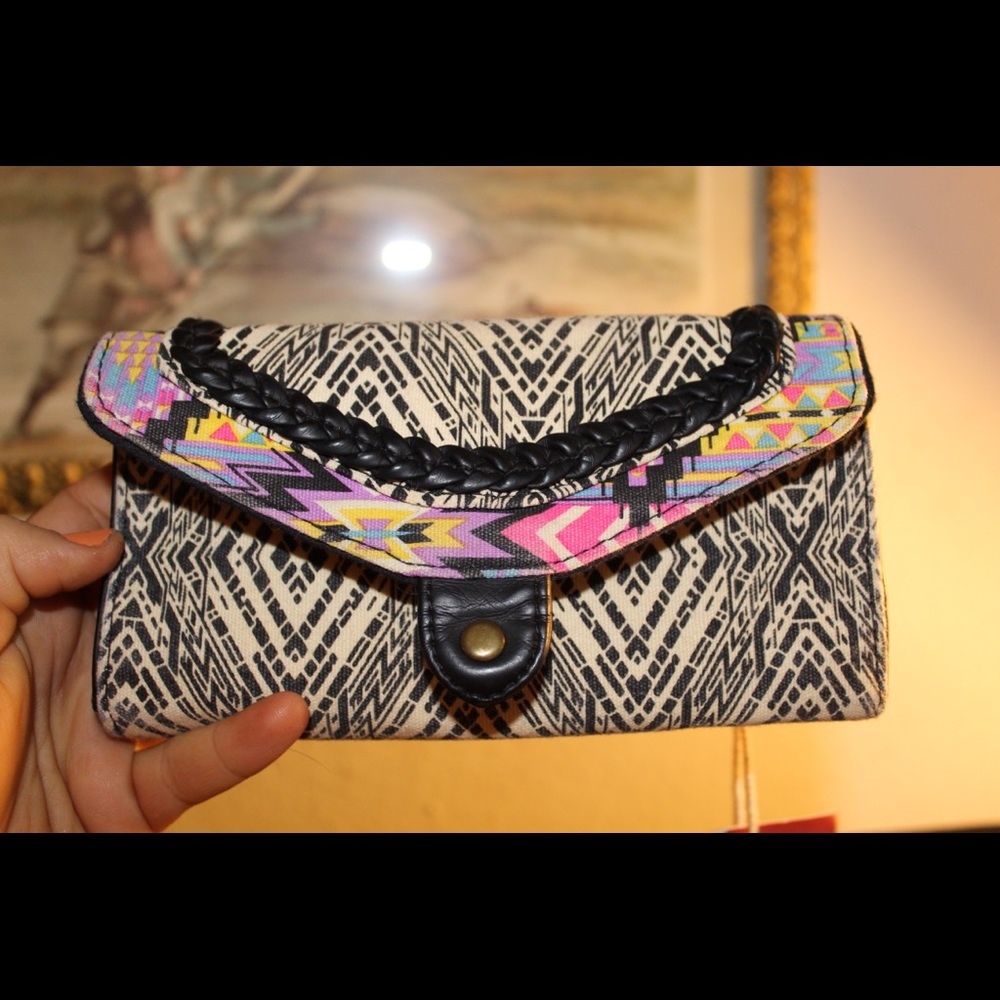 Mossimo tribal wallet